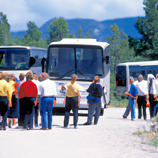 תיירים עולים על אוטובוס הסעות בנקודת איסוף ייעודית בנטבג